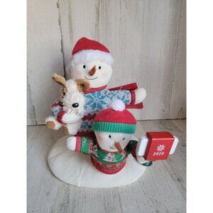 Hallmark cozy Christmas selfie sound light motion animated Xmas